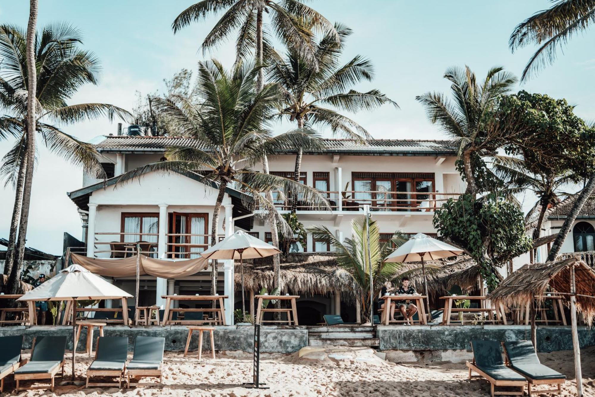 Amaroo Hikkaduwa Hotel Bagian luar foto
